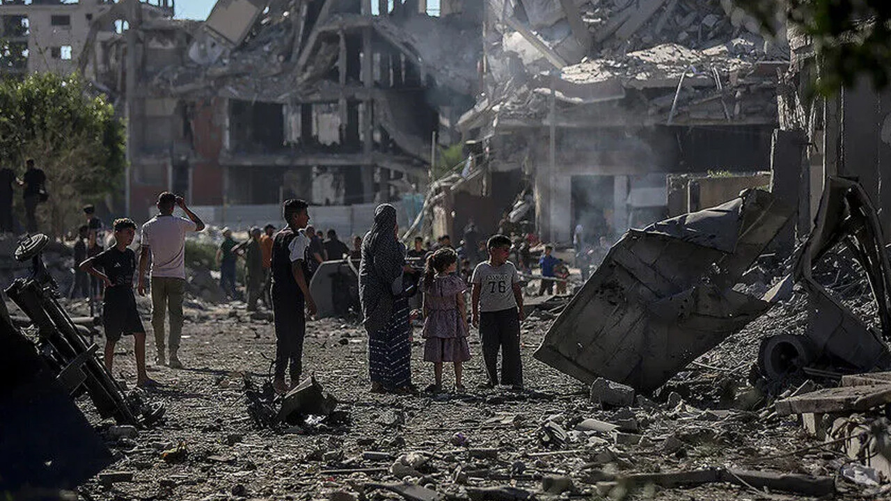 İsrail’in Gazze’de yerinden edilenlerin çadırlarına saldırısında 1 kişi öldü, 10 kişi yaralandı