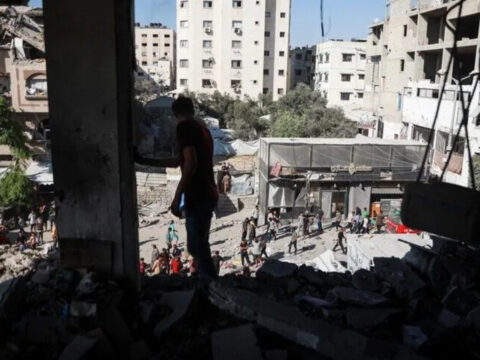 Israilden gazzeye saldiri filistinli anne ve 4 cocugu hayatini kaybetti Iv2Od25z