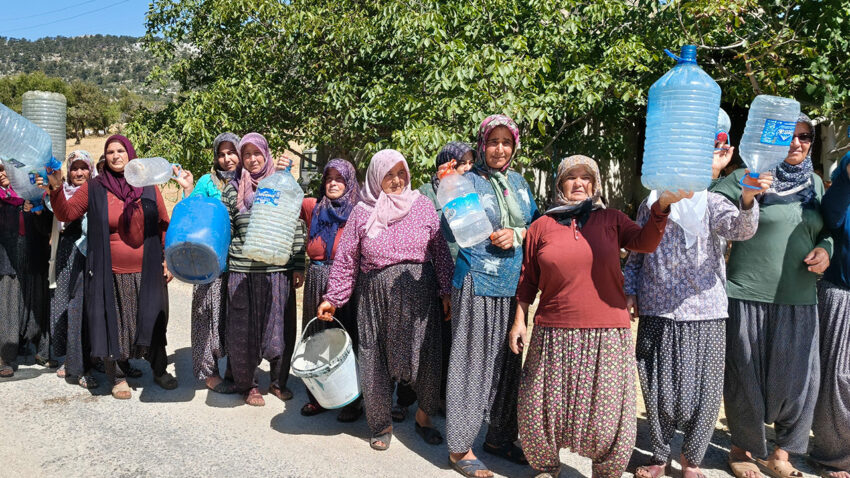 Mersinde su cilesi mahalle sakinleri tanker ve kuyulardan su tasimaktan dertli 5ViqpfWr